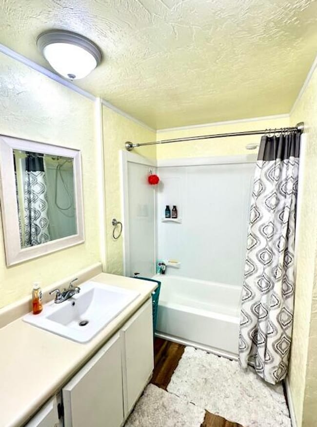 Building Photo - 62 Erickson Ave