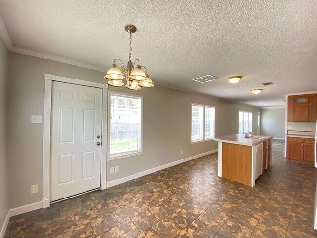 Building Photo - 1504 Carlisle Dr