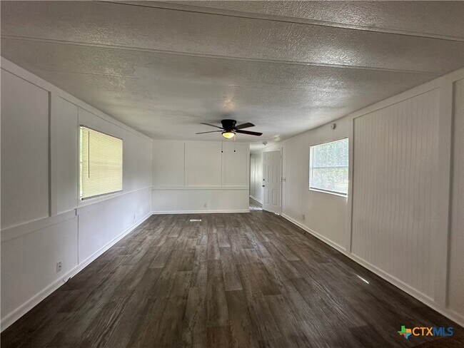 Building Photo - 311 Meadow Lake Dr