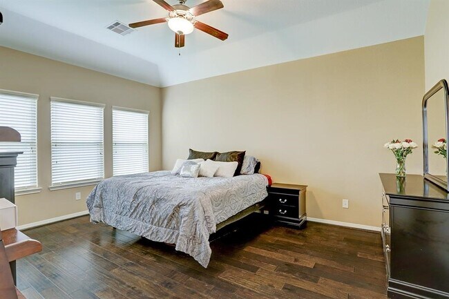 Building Photo - 4411 Eclipse Park Ct