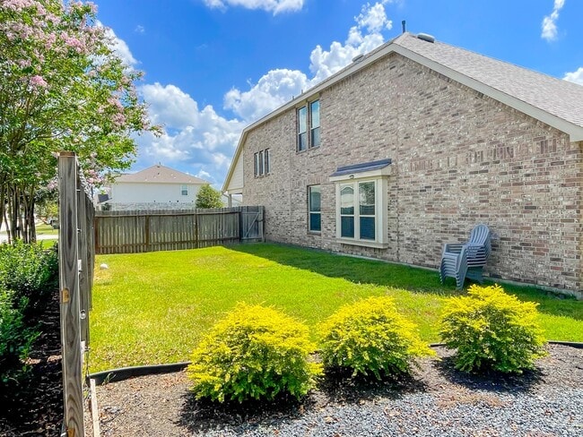 Building Photo - 21130 American Yellowwood Pl