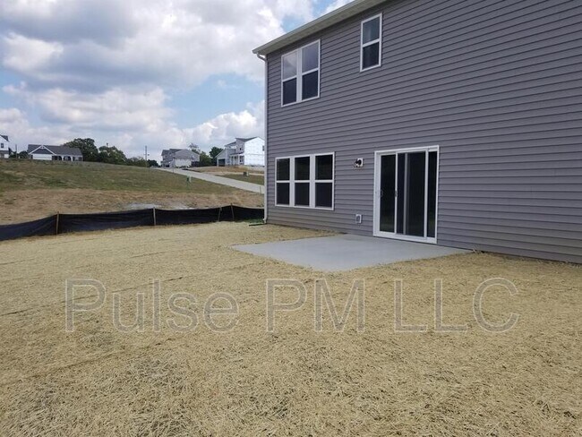 Building Photo - 1389 Meadowrun Ln