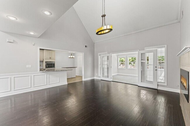 Building Photo - 5605 Martin Grove Dr NW