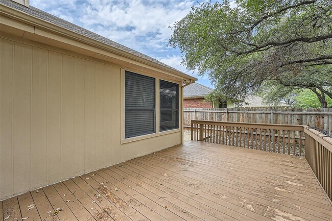 Building Photo - 3217 Tehama Ct
