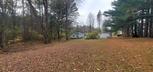 Building Photo - 1 Bedroom Mobile Home on 1 acre lot close to Tart Trail Leelanu Coutny