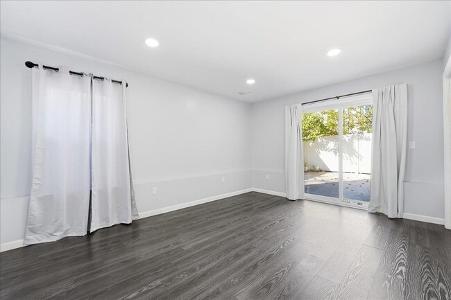 Building Photo - 225 Freeman Ave