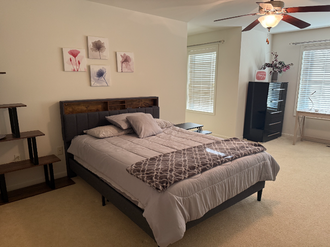 Building Photo - 2096 Deer Run Dr