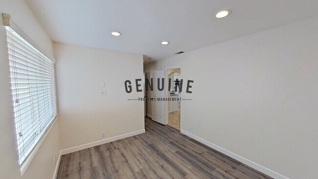 Building Photo - 1224 W Balboa Blvd