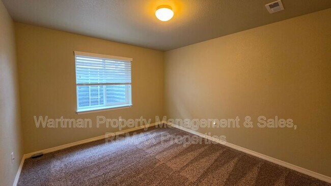 Building Photo - 907 Salmon Pond Way