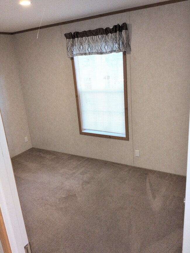 Building Photo - 35 Dudley Pl