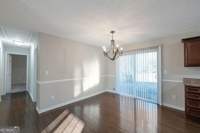 Building Photo - 30 Vickie Dr