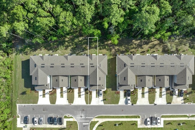 Building Photo - 82 Vero Dr