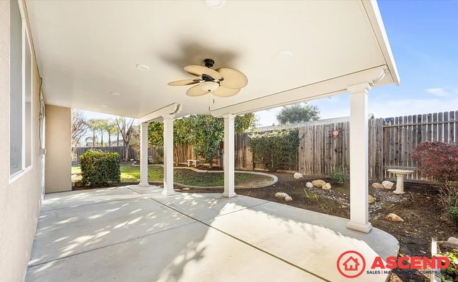 Building Photo - 5 Bedroom | 3 Bathroom House — Bakersfield (93314)