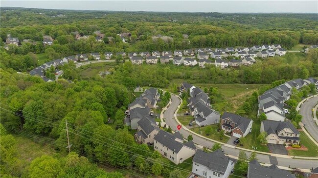 Building Photo - 207 Eddie Lewis Dr