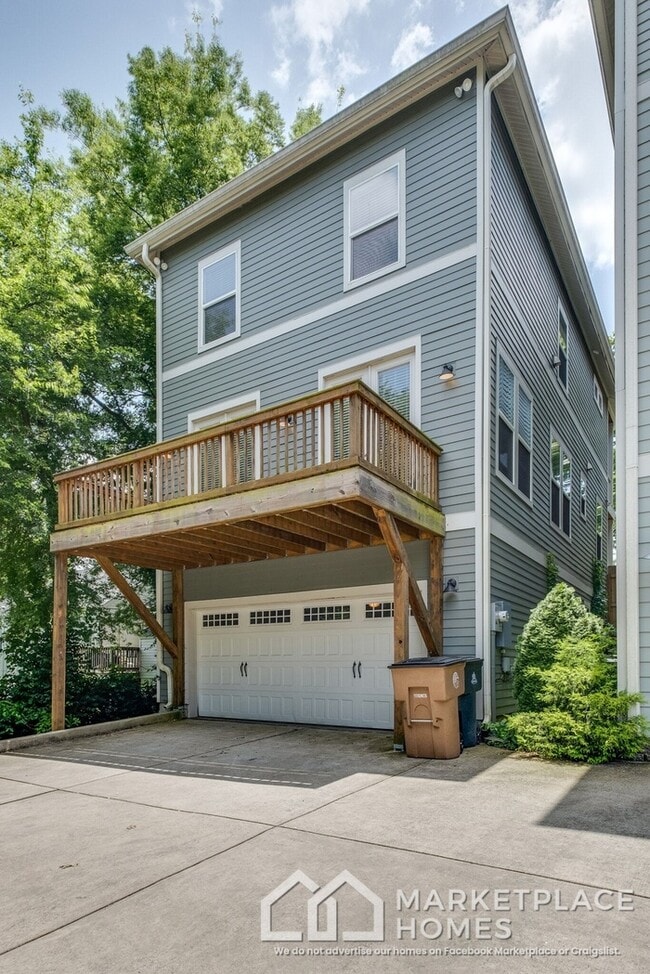 Building Photo - 1802 Porter Ave