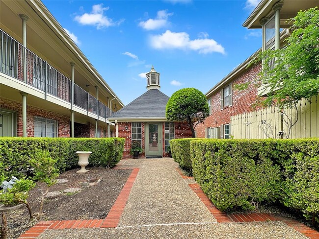 Building Photo - 7920 Rockwood Ln