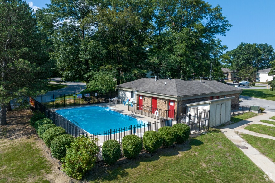 Building Photo - Glenview Gardens Apartments