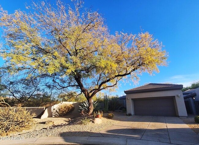 Primary Photo - 7089 E Whispering Mesquite Trail