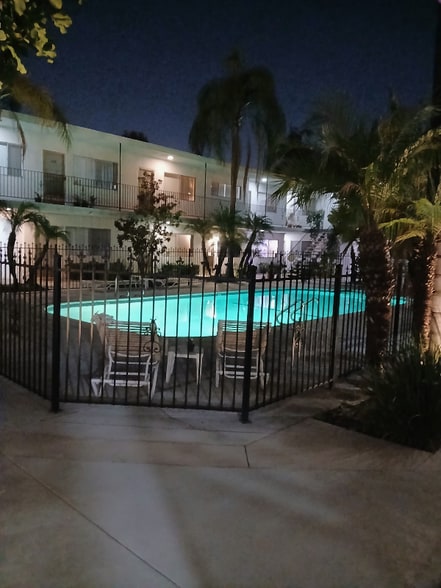 Building Photo - 820 S Rosemead Blvd