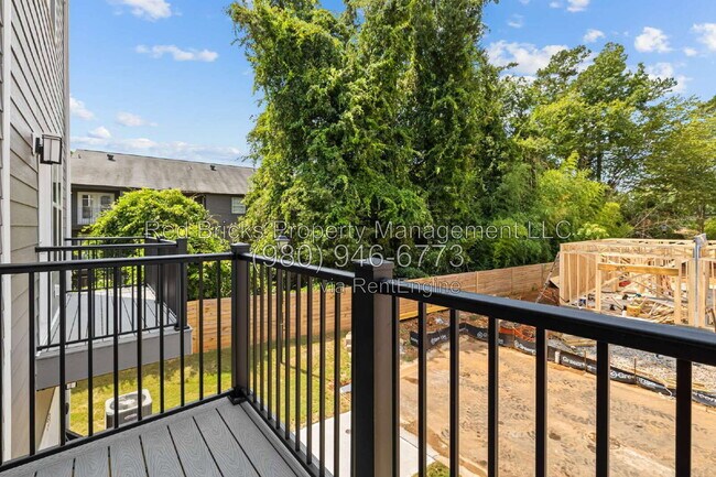Building Photo - 5017 Sovereignty Ct