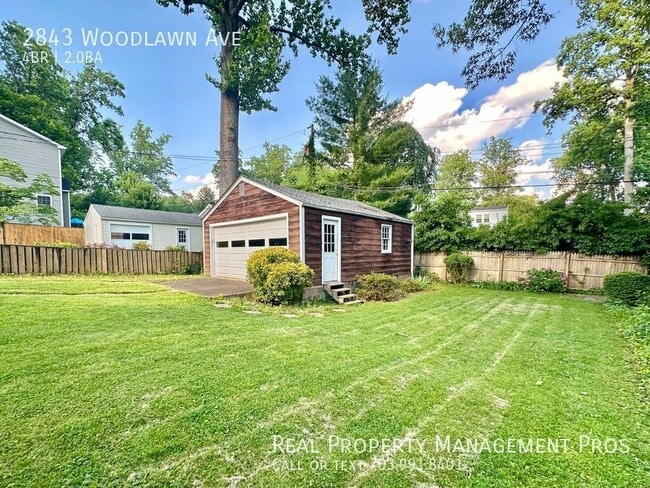 Building Photo - 2843 Woodlawn Ave