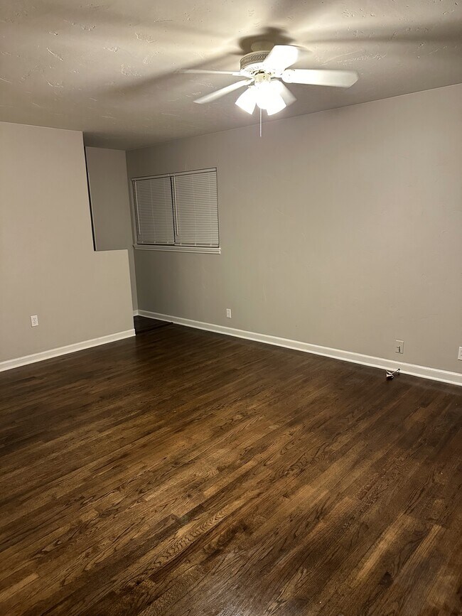 Building Photo - 2025 Emporia St