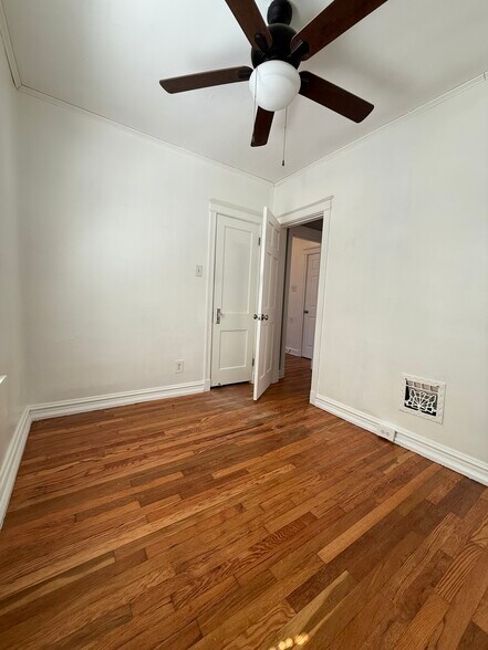 Building Photo - 4606 Wilcox Ave
