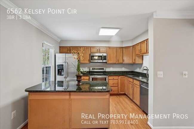 Building Photo - 6562 Kelsey Point Cir