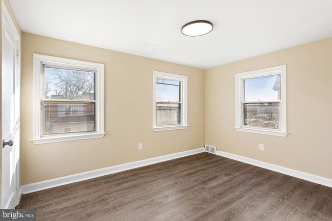 Building Photo - 112 Juliana Terrace