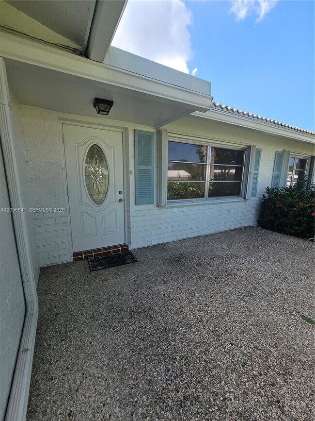 Building Photo - 1400 NW 90th Way