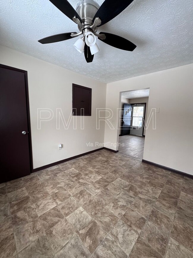 Building Photo - 314 Pershing Ave NW