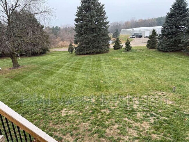 Building Photo - 513 24th Ave