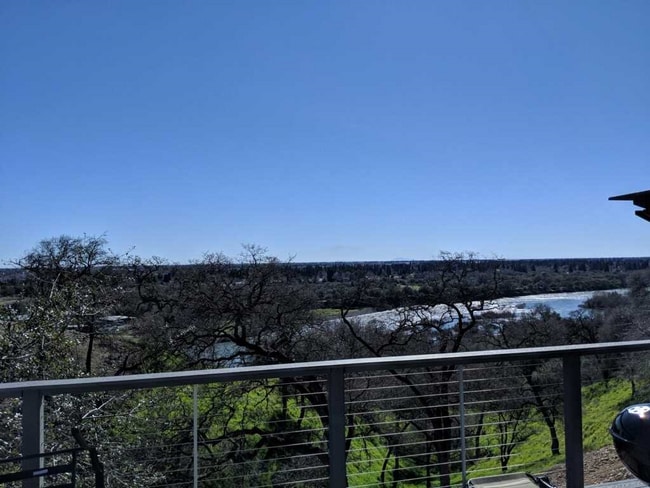 Building Photo - Home in The Bluffs overlooking American River