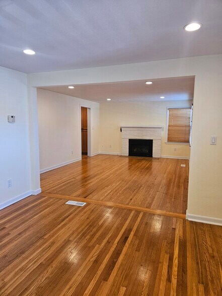 Living Room - 1427 27th Ave