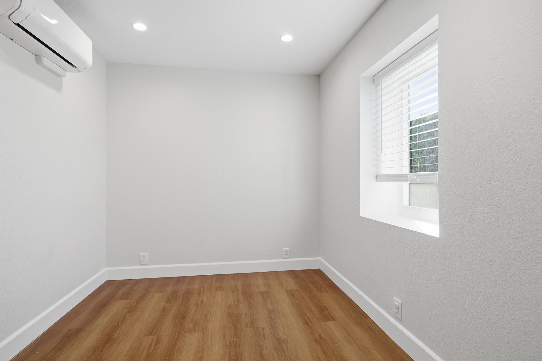 Office or storage with good natural light - 369 Palm Ave