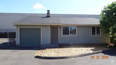 Building Photo - Newly Remodeled 3 Bedroom 1 Bathroom Ranch...