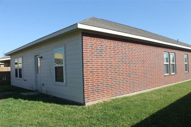 Building Photo - 17822 Riata Canyon Ct