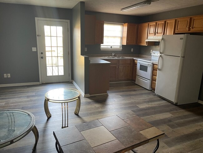 Building Photo - 2301 Filiatreau Ln