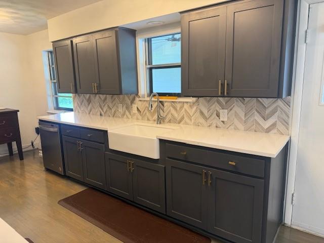 Building Photo - 436 Degan Ave