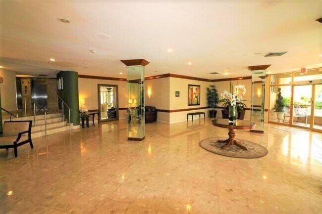 Building Photo - 100 Golden Isles Dr