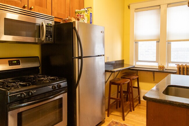 Building Photo - 2625 Pillsbury Ave S