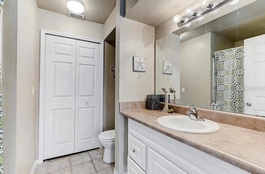 Building Photo - 5541 Rosehill Rd