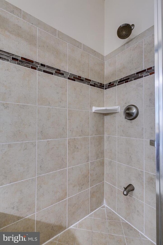 Building Photo - 42948 Courtland Chase Square