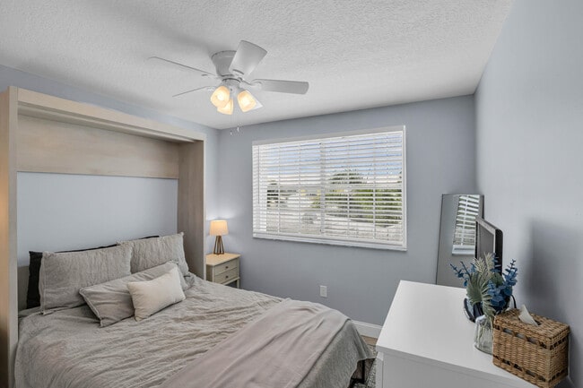 Building Photo - 4947 Grinnell St