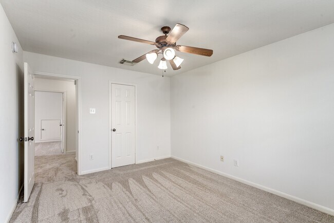 Building Photo - 16906 Shoal Park Dr