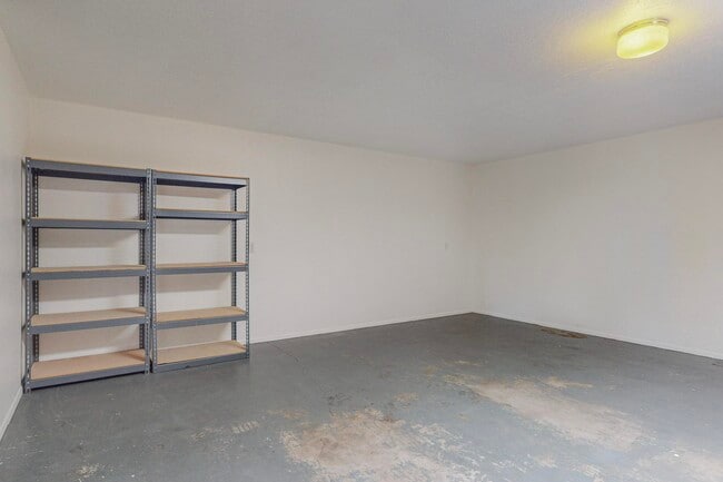 Building Photo - 876 Tramway Ln Ct NE
