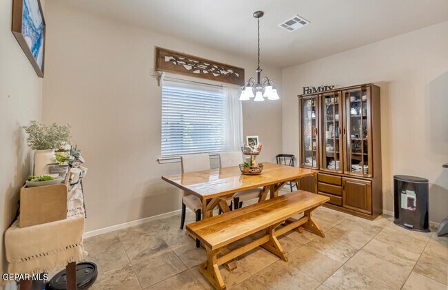 Building Photo - 12581 Blue Heron Dr