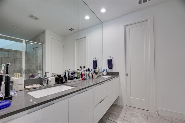 Building Photo - 1224 Hyde Ct