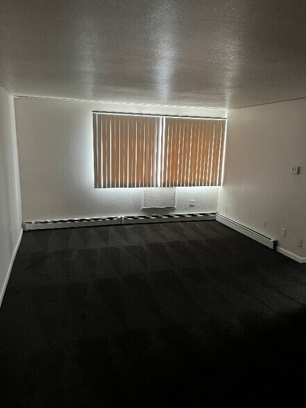 Building Photo - 2224 W Wisconsin Ave