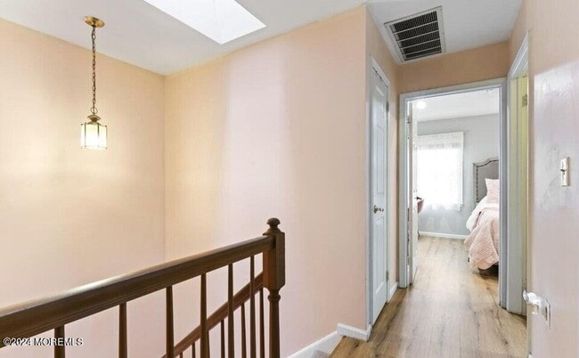 Building Photo - 15 Weller Pl